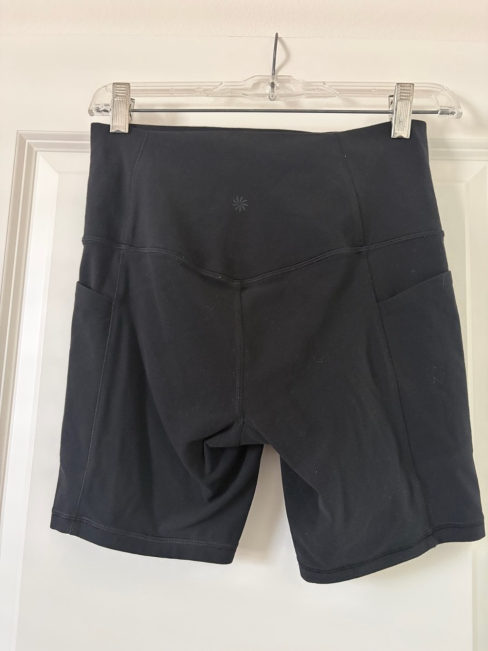 Athleta Black High-Rise 7” Athletic Bike Shorts with Side Pockets size S - Picture 2 of 3